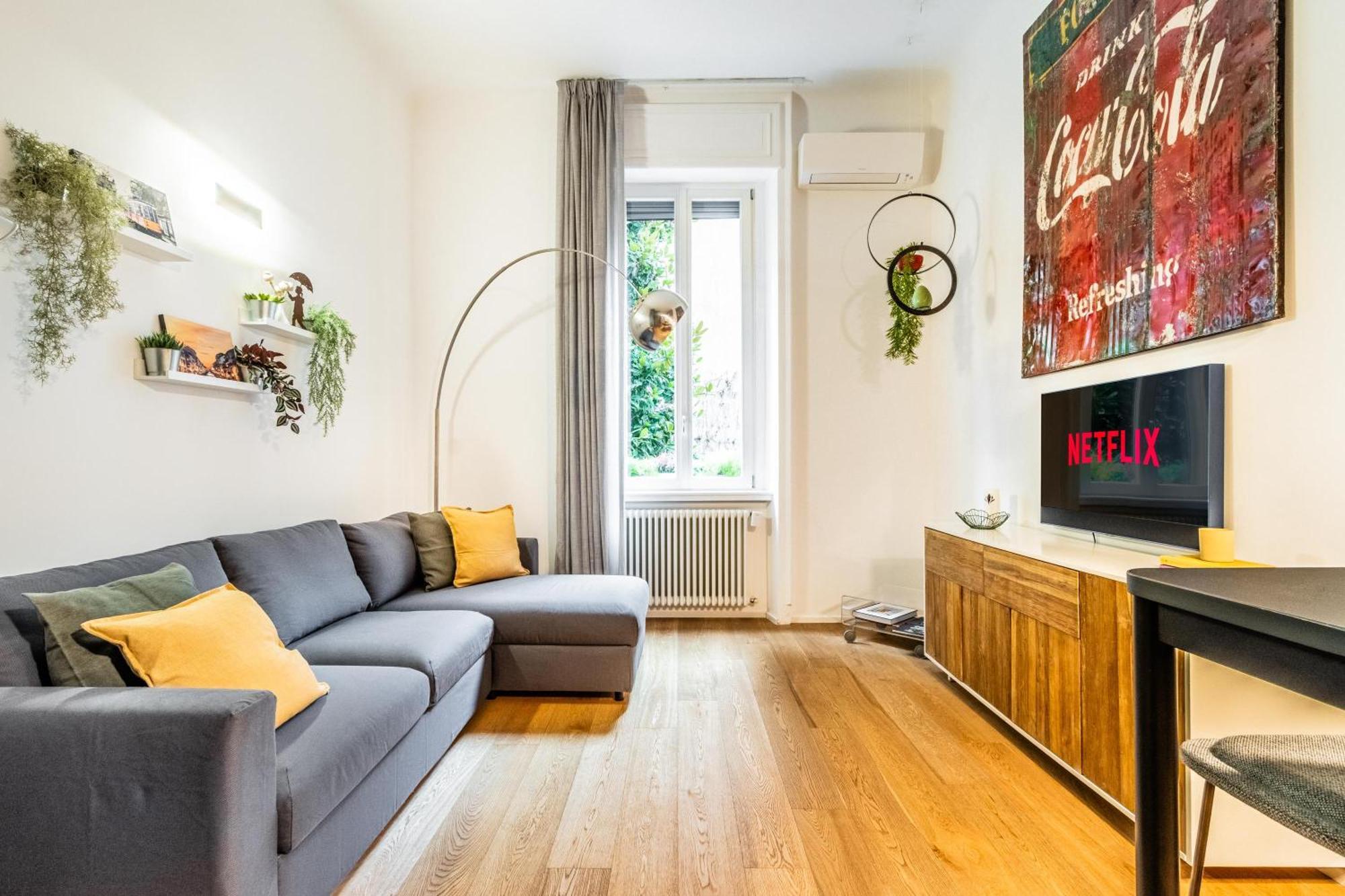 Appartamento Goldoni House - Duomo 2 K M - Porta Venezia - Linate *